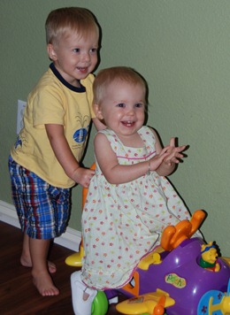 BaileyandNoelle2June 28, 2007 022
