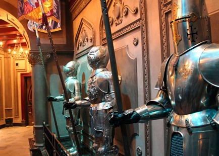 Be-Our-Guest-Restaurant-Lobby