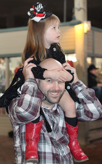 Rose on daddy's shoulders