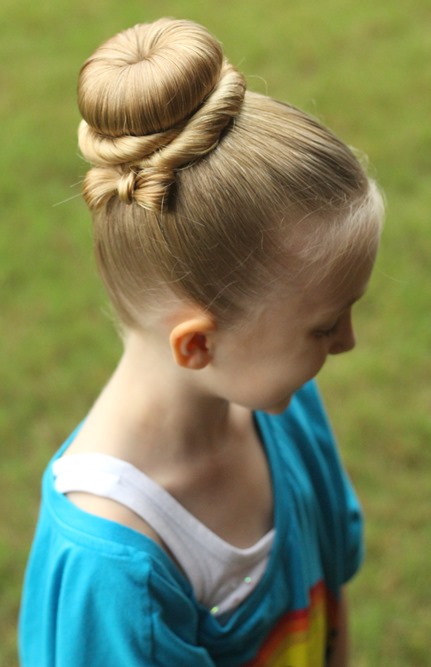 CGH bow bun reposted on Mindy's IG account for #CGHbowbun roundup whahoo!