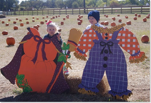 bOctober 27_ 2008(with Noelle..pumpkin patch 2) 012