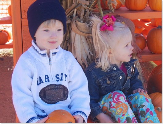 bOctober 27_ 2008(with Noelle..pumpkin patch 2) 091
